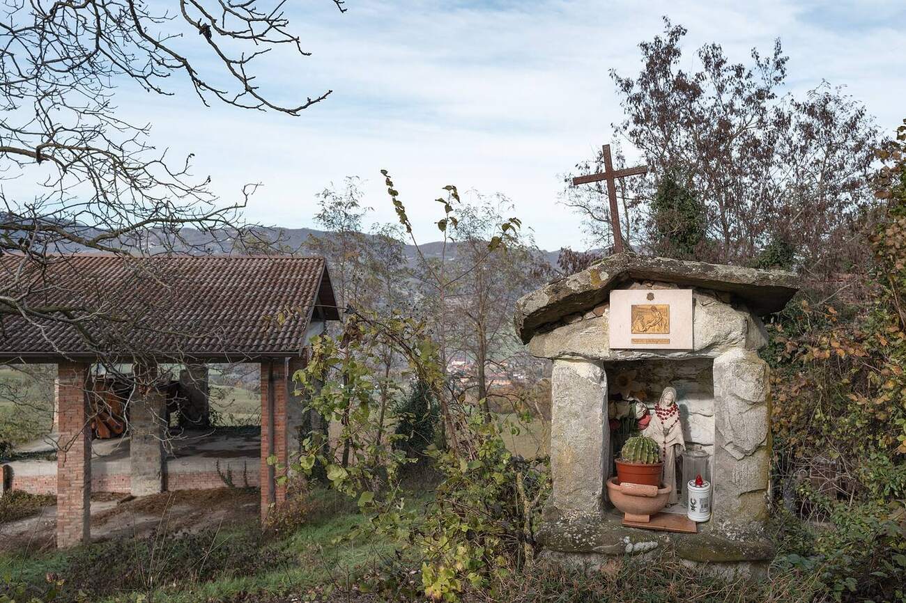 Sandstone votive shrine in the hamlet of Stiano, Toano