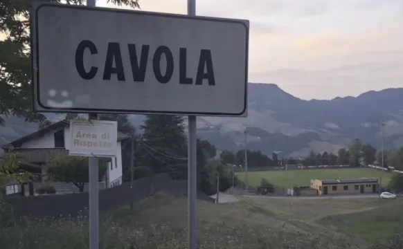 Path of the Via Matildica in the woods near Cavola